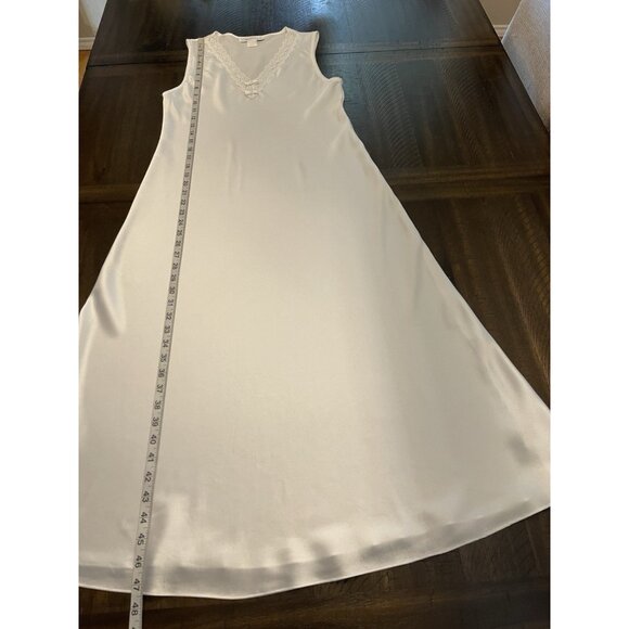 Oscar de la Renta Vintage Ivory Satin Nightgown Lace Bow Pearl SZ Small *READ* - Picture 7 of 12